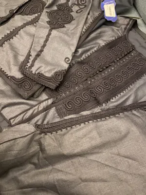 زبون خدمة نص يد جديد مش مستعمل زي ماواضح في الصورة ربي يبارك لون وخدمة احمد