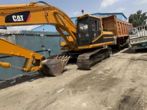 Caterpillar excavator 325