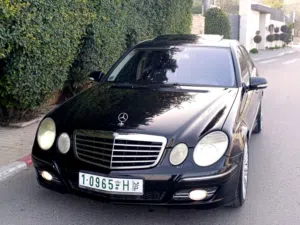 Mercedes Benz W211