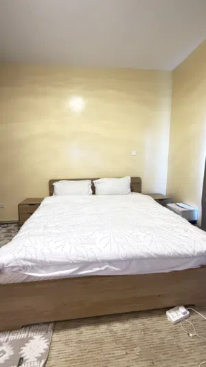 اثاث غرفه سعره 5000 درهم ومعروض 1500 للبيع المستعجل