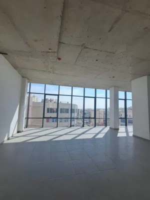 41465 \ مكاتب للايجار في السابع موقع حيوي وبسعر مميز