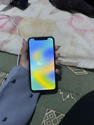 Apple iPhone X 64 GB in Tripoli