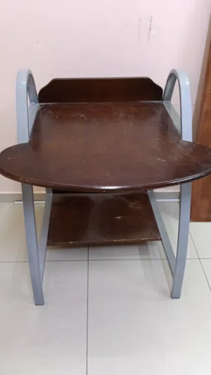 طاولة دراسة