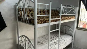 سرير حديد مستخدم استخدام 3 اشهر