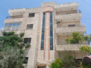 160 m2 5 Bedrooms Apartments for Sale in Irbid Al-Hashmy Street