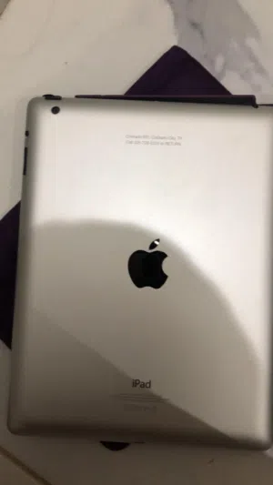 للبيع ايباد نظيف ما في ولا شي نظيف الي يبيه يكلمني