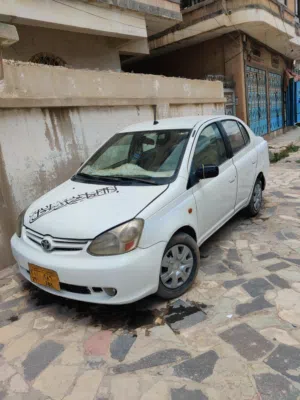 للبيع تيوتا ايكو 2005