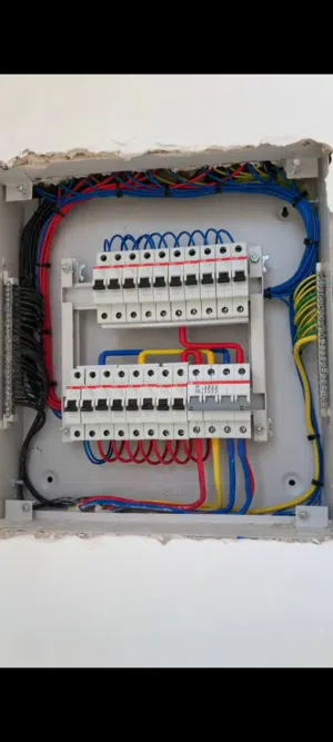 عمل كهرباء