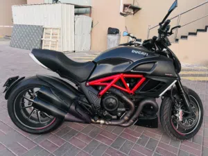 DUCATI DIAVEL CARBON EDITION