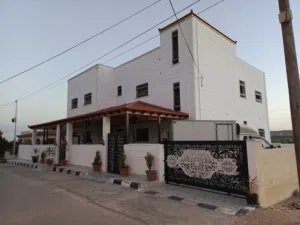 منزل مستقل طابقين زحوم بالقرب من مسجد بلال بن رباح