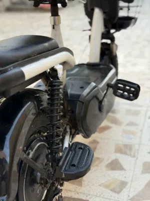 دراجه شحن البيع ما بيه اي ضرر وقبل يومين مبدله اله بطاريات من الصليه