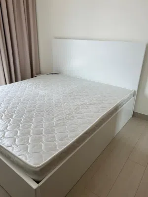 King size Bed