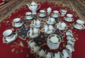 طقم صيني جديد بونبونيره وطقم كاسات