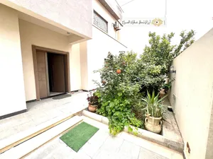 10 m2 4 Bedrooms Villa for Rent in Tripoli Al-Serraj