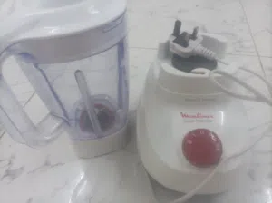 خلاط ومضرب كهربائي