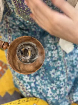 عود كمبودي هندي /يذوب ذوبان ريحه مميزه. هاديه ومافيه ريحت  حرق/عود كمبودي اصلي بدون أصباغ