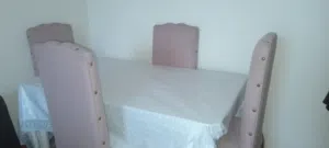 سبعة كراسي وطاوله