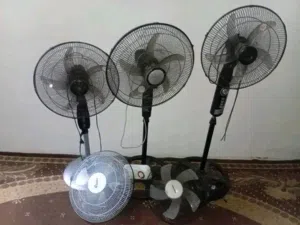 مراوح مستعمله بحاله ممتازه جدا عالفحص طبعا السعر للوحده 10 دنانير واللي بده كميه فوق 10 مراوح بخت