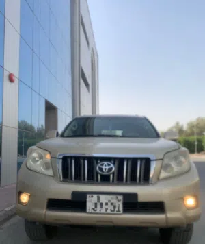 للبيع برادو نظييف ومرتب بحالة الوكاله جاهز للإستعمال والسفر