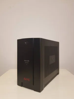 متوفر خازن يوم بي أس APC 650 مستعمل مظمون من اي خلل او فك بدون بطارية