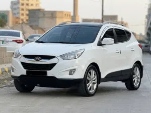 توسان 2010 جديد.زيرو بانو راما. فتحتين سقف ب 6500 دولار