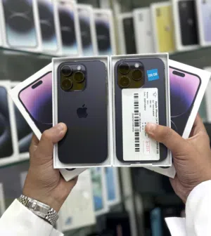 عرض خاص : iPhone 14 pro 256gb هواتف بحالة الوكالة بدون شموخ أو مشاكل مع ضمان و ملحقات و باقل سعر
