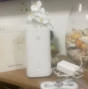 Mint Condition 5G CPE 5 Router (H155-381)  Wi-Fi 6  Full Original Box & Accessories