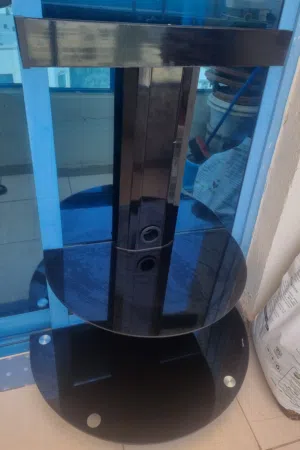 طاولة تلفزيون