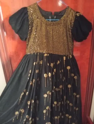 فساتين للأطفال
