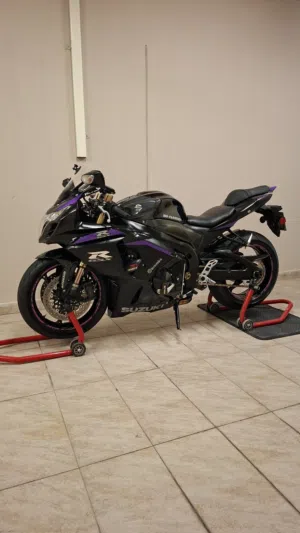 للبيع GsxR1000 موديل 2011