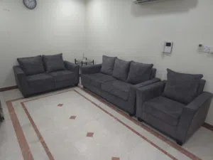6 seater sofa looks in mint condition