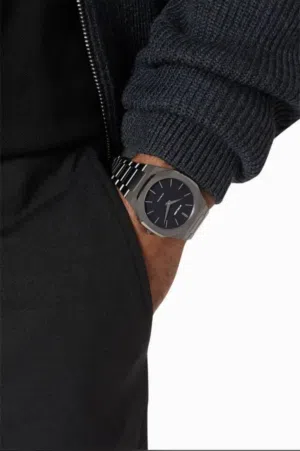 ساعة رجالية جديدة وفخمة جدًا من D1 ميلانو للبيع