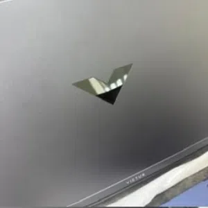 لابتوب ألعاب بسعر 2500 قابل للتفاوض والتوصيل لحد باب بيتك ليبا يتواصل معي حبة واحده متوفره جديده