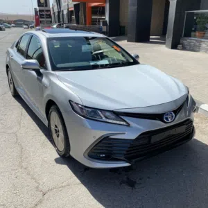 Toyota Camry GLE 2024