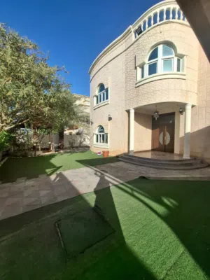 450 m2 4 Bedrooms Villa for Rent in Muscat Al Khoud
