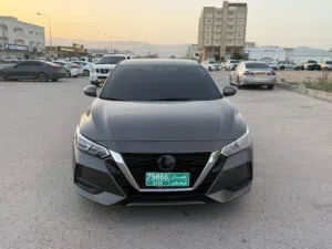 نيسان سنترا 2022 - رمادي، صالون سيدان،