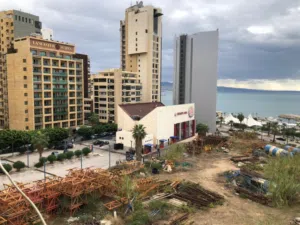 180 m2 More than 6 bedrooms Apartments for Sale in Beirut Raoucheh