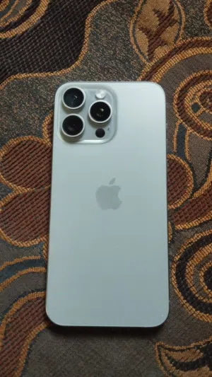 Apple iPhone 15 Pro Max 256 GB in Al Riyadh
