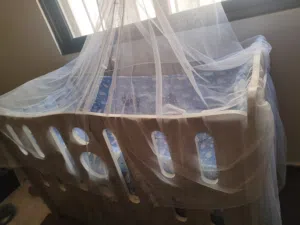 تخت بيبي للبيع