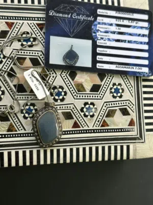 سلسلة حجر طبيعي