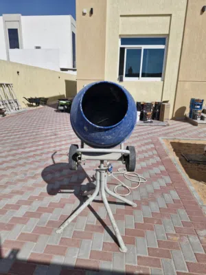 Portable Concrete Mixer Machine – Good Condition – Ready to Use