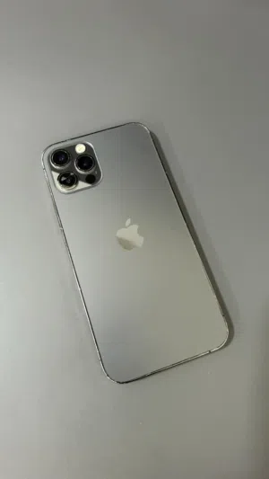 ايفون 12 برو ( 256 GB ) بطارية 100٪