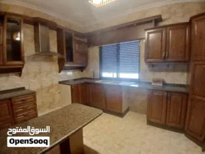شقه فارغه للبيع سوبر ديلوكس في الجبيهه حي ام زويتينه بسعر مغري واقل من سعر السوق