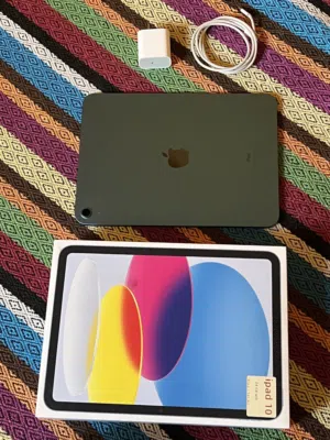 Apple iPad 10 64 GB in Al Dakhiliya