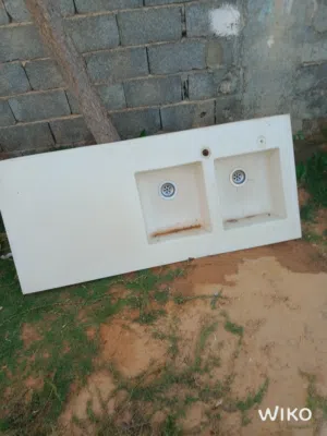 حوض مطبخ بحالة جيدة