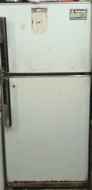 ثلاجه للبيع