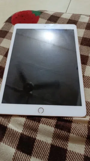 Apple iPad 8 128 GB in Basra