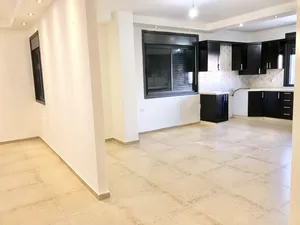 شقة للبيع في عين منجد