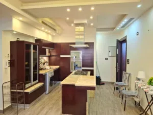 شقة مميزة للبيع غرفتين نوم استثمار او سكن في ام اذينة