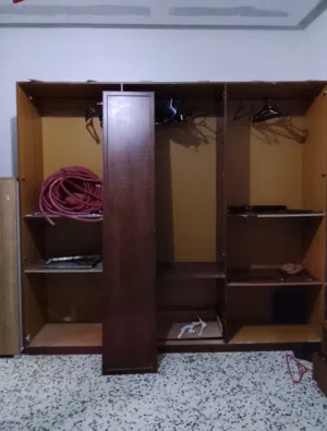 اتاث مهزلة